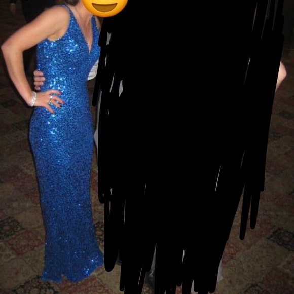 Dress - Picture 2 of 4